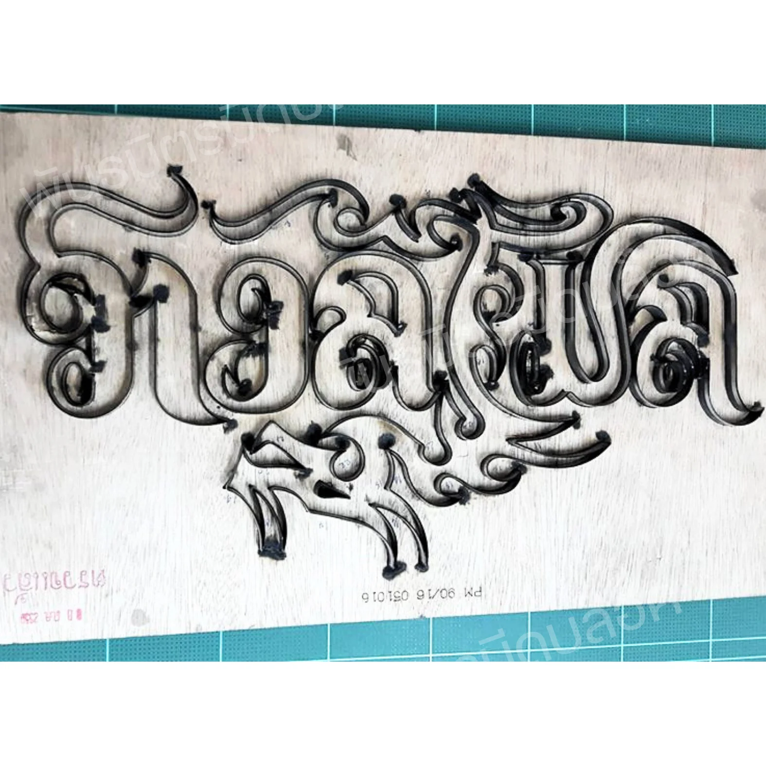 ตัวอย่างชิ้นงานโฟมหลังขึ้นรูปจากแม่พิมพ์